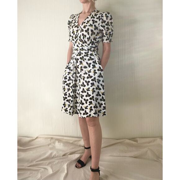 DIANE VON FURSTENBERG Sammie Black & White Floral Wrap Dress US 00 - Picture 2 of 10